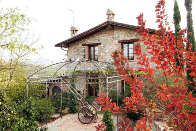 Cascina La Buca Guest House Castello di Serravalle Exterior foto
