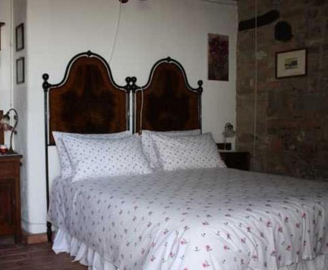 Cascina La Buca Guest House Castello di Serravalle Exterior foto