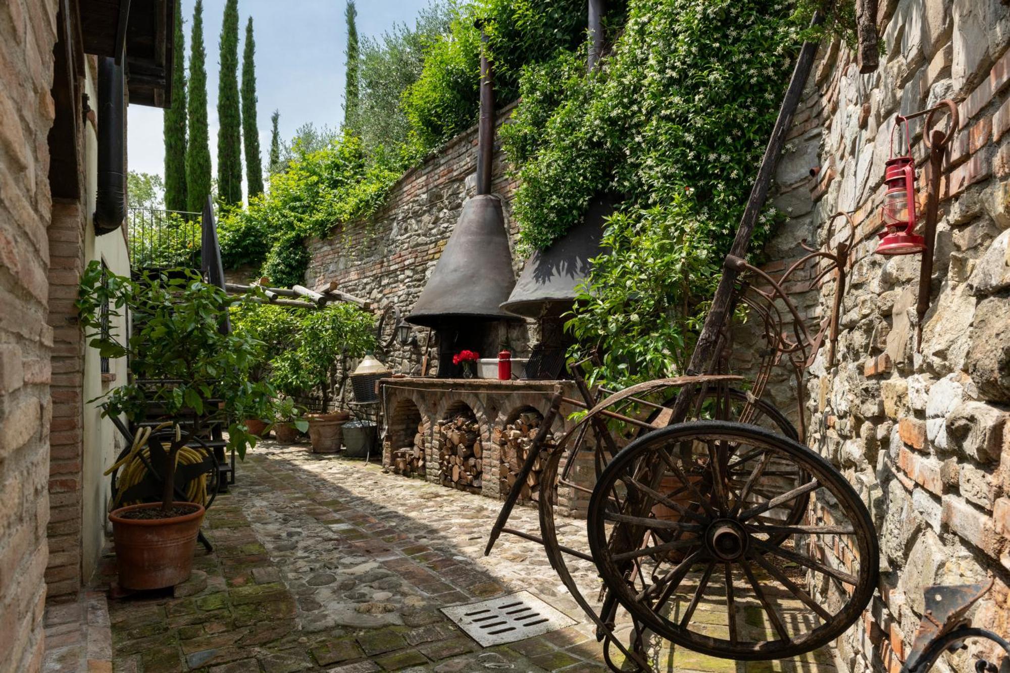 Cascina La Buca Guest House Castello di Serravalle Exterior foto